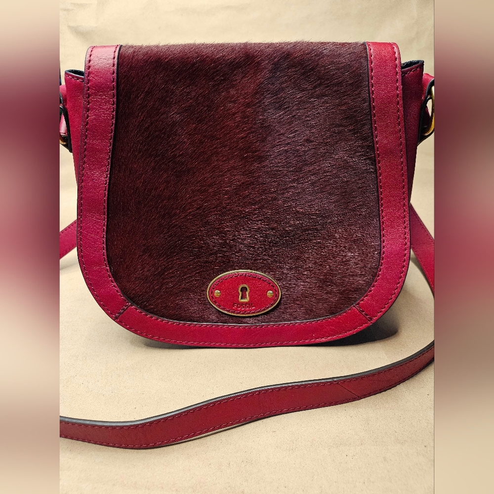 NEW fosssil Reissue crossbody bag in cranberry